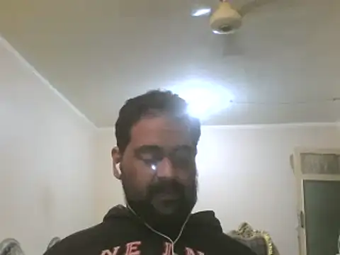 elpoop7305 online show from October 20, 2025, 11:33 am