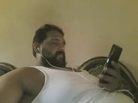 Snapshot of elpoop7305 chatting on July 28, 2026, 10:23 am elpoop7305 online show from July 28, 2026, 10:23 am
