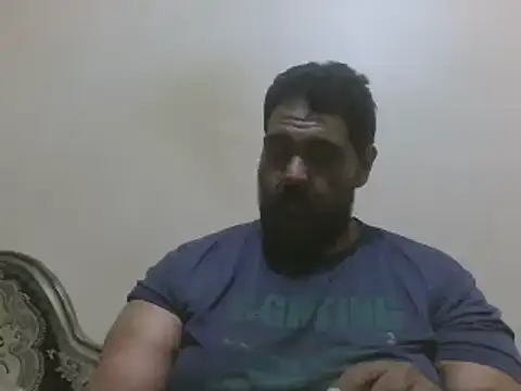 Snapshot of elpoop7305 chatting on February 11, 2026, 9:36 pm elpoop7305 online show from February 11, 2026, 9:36 pm