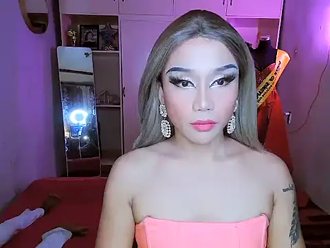 Snapshot of YourNikkieXxx chatting on October 23, 2025, 1:21 pm YourNikkieXxx online show from October 23, 2025, 1:21 pm