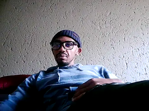 Snapshot of majorsucker chatting on April 19, 2026, 8:37 am majorsucker online show from April 19, 2026, 8:37 am