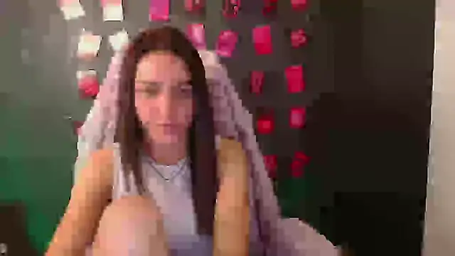 Snapshot of Aurora_Loveu chatting on November 15, 2025, 2:10 pm Aurora Loveu online show from November 15, 2025, 2:10 pm