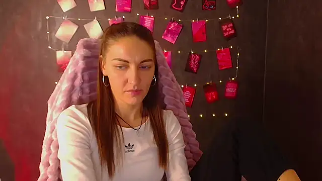 Snapshot of Aurora_Loveu chatting on October 14, 2025, 10:42 pm Aurora Loveu online show from October 14, 2025, 10:42 pm