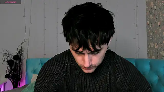 Snapshot of Oscar_Miller_ chatting on February 6, 2026, 9:11 pm Oscar Miller online show from February 6, 2026, 9:11 pm