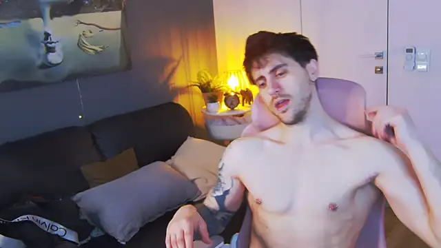 Oscar Miller  online show from March 22, 2026, 9:16 pm