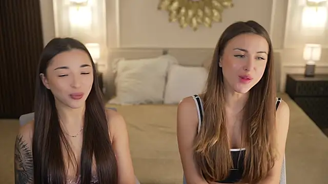 Snapshot of Luna_secretgirl chatting on November 25, 2025, 8:36 am Luna secretgirl online show from November 25, 2025, 8:36 am