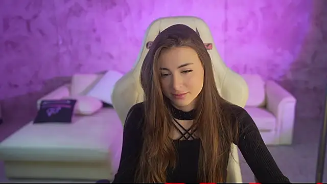 Luna secretgirl online show from February 10, 2026, 8:35 am