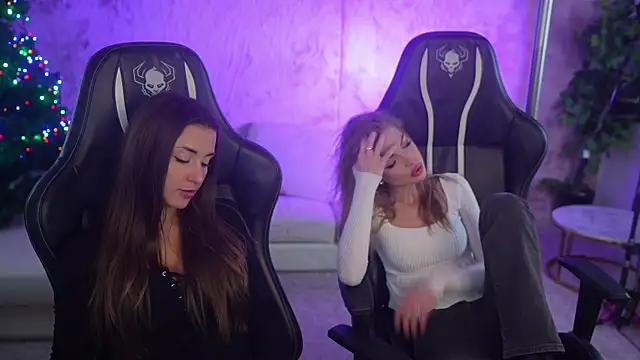 Snapshot of Luna_secretgirl chatting on December 23, 2025, 8:24 am Luna secretgirl online show from December 23, 2025, 8:24 am