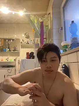 Kingpowerlittel online show from February 12, 2026, 4:29 pm