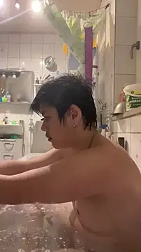 Kingpowerlittel online show from November 19, 2025, 4:40 pm