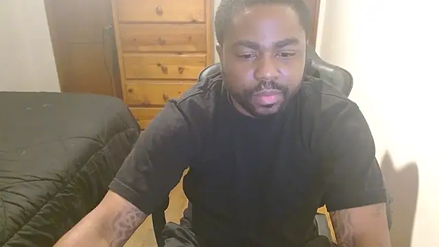 Snapshot of Breadwinnah chatting on October 28, 2025, 7:07 am Breadwinnah online show from October 28, 2025, 7:07 am