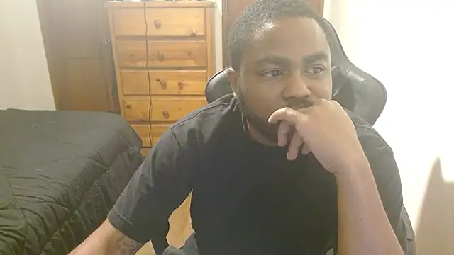 Snapshot of Breadwinnah chatting on October 16, 2025, 7:05 am Breadwinnah online show from October 16, 2025, 7:05 am