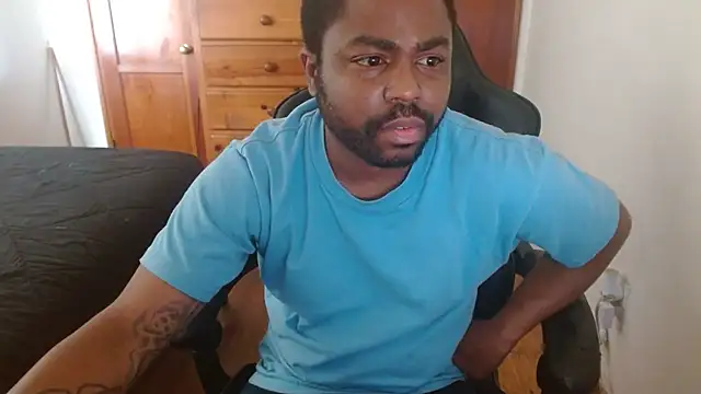 Snapshot of Breadwinnah chatting on November 9, 2025, 9:08 pm Breadwinnah online show from November 9, 2025, 9:08 pm