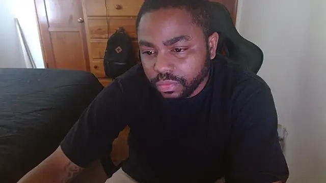 Snapshot of Breadwinnah chatting on October 19, 2025, 8:00 pm Breadwinnah online show from October 19, 2025, 8:00 pm