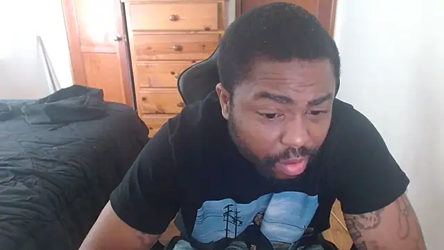 Snapshot of Breadwinnah chatting on November 3, 2025, 8:45 pm Breadwinnah online show from November 3, 2025, 8:45 pm