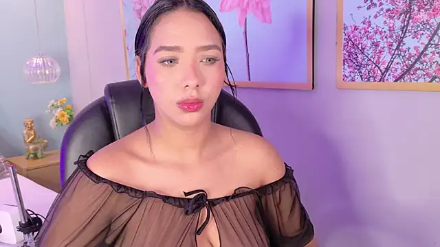 HilaryQueen online show from January 14, 2026, 2:31 pm