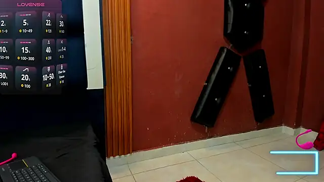 VioletRose as online show from March 13, 2026, 3:00 am