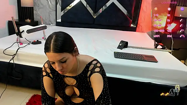 Snapshot of VioletRose_as chatting on May 8, 2026, 7:17 pm VioletRose as online show from May 8, 2026, 7:17 pm