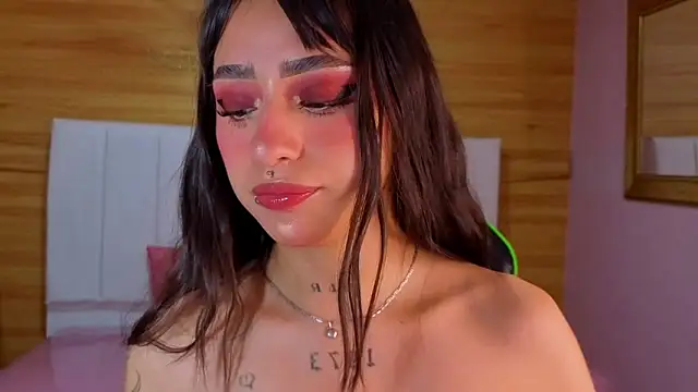 Abril Velvet a  online show from January 16, 2026, 12:42 pm