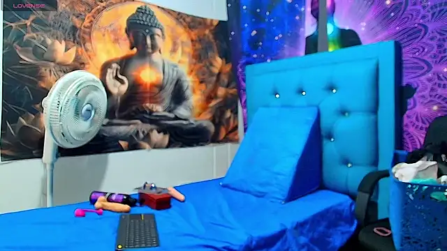 Snapshot of MiaBlaze_ chatting on February 12, 2026, 3:45 pm MiaBlaze online show from February 12, 2026, 3:45 pm