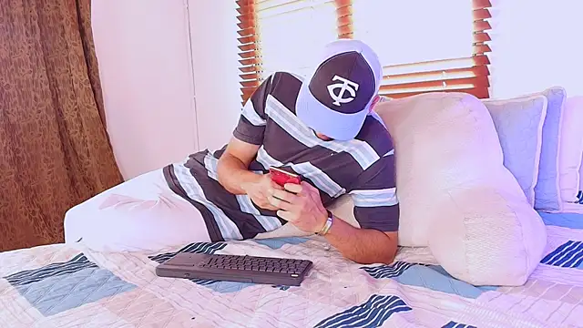 Snapshot of Deivy_gram chatting on July 12, 2026, 11:33 am Deivy gram online show from July 12, 2026, 11:33 am