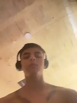 Snapshot of DOMINIC_ZETA chatting on November 11, 2025, 4:46 pm DOMINIC ZETA online show from November 11, 2025, 4:46 pm