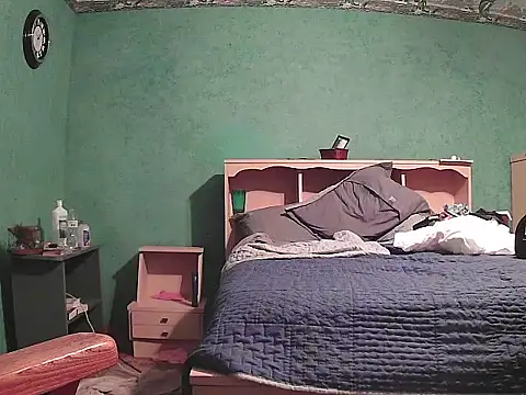 IsAparty online show from October 13, 2025, 11:01 am