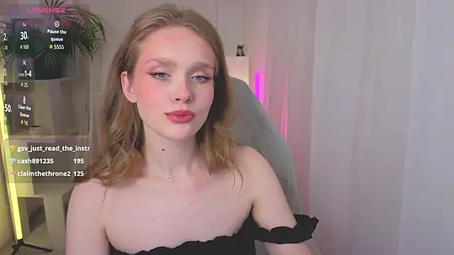 Snapshot of KathyBlooms chatting on September 30, 2025, 11:22 pm KathyBlooms online show from September 30, 2025, 11:22 pm