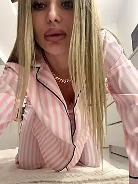 KaseyQuinn  online show from November 8, 2025, 8:56 pm