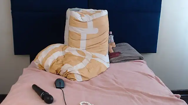 Sexy-Momo online show from September 26, 2025, 9:16 am