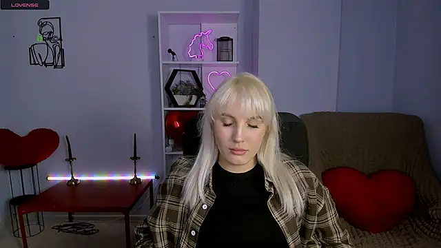 marta smith online show from November 16, 2025, 8:35 pm