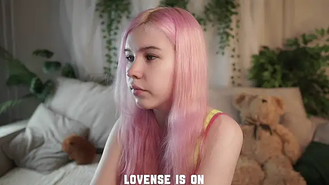 ElizSpieth online show from December 1, 2025, 1:28 am