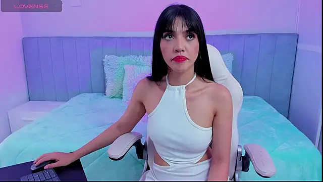 violetta skinny online show from September 27, 2025, 10:10 am