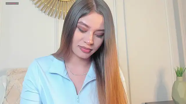 CharlotteBrownn  online show from July 28, 2026, 1:02 am