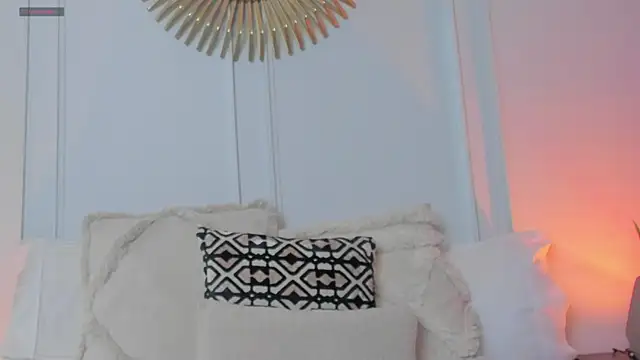 CharlotteBrownn  online show from July 9, 2026, 2:01 am