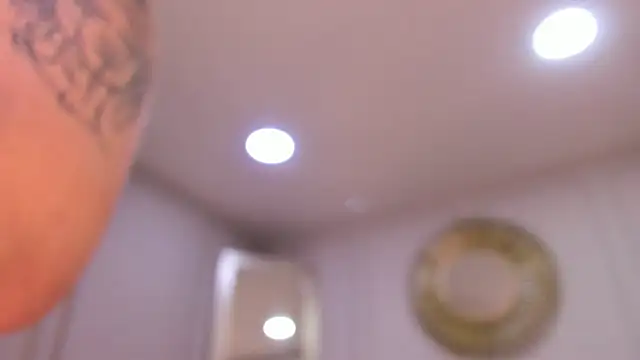 CharlotteBrownn  online show from January 7, 2026, 4:39 am