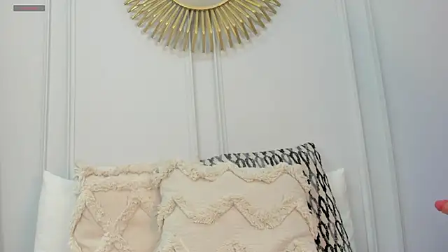 CharlotteBrownn  online show from June 8, 2026, 1:28 am