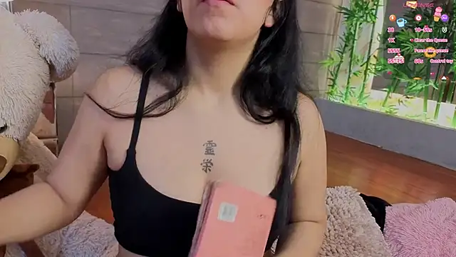 MeganAdamms online show from November 5, 2025, 11:57 am