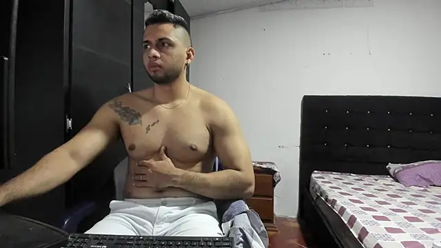 Ryan xc1 online show from February 15, 2026, 4:24 am