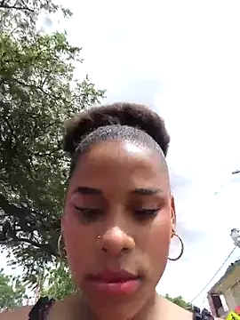 Snapshot of Mia-sensual chatting on November 2, 2025, 6:13 pm Mia-sensual online show from November 2, 2025, 6:13 pm