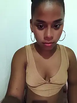 Snapshot of Mia-sensual chatting on December 4, 2025, 2:32 am Mia-sensual online show from December 4, 2025, 2:32 am