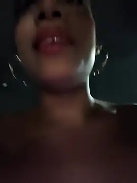 Snapshot of Mia-sensual chatting on November 6, 2025, 2:26 am Mia-sensual online show from November 6, 2025, 2:26 am