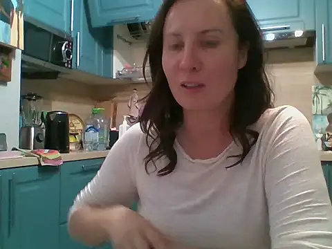 ALICAINWONDERLAND online show from October 29, 2025, 8:52 pm