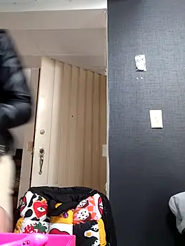 Venus Rivers online show from October 16, 2025, 1:19 pm