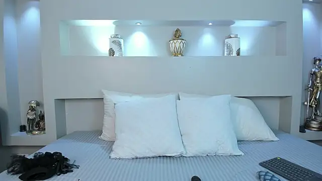 Snapshot of MeryCoors chatting on September 19, 2025, 1:04 pm MeryCoors online show from September 19, 2025, 1:04 pm