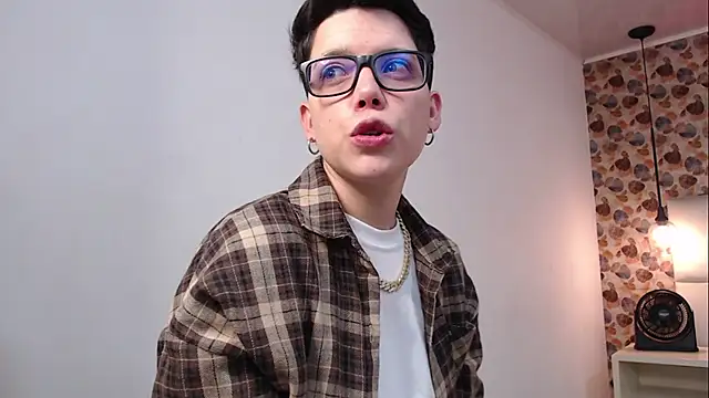 SpencerMontgomery online show from September 13, 2025, 7:47 pm