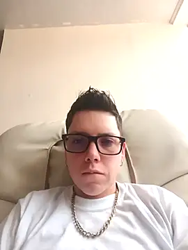 SpencerMontgomery online show from November 3, 2025, 6:22 pm