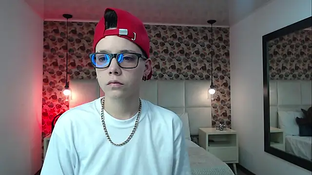 SpencerMontgomery online show from September 8, 2025, 7:46 pm