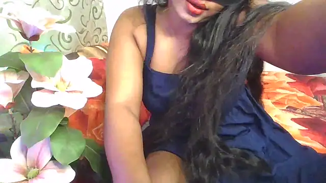 LustInLips online show from June 25, 2026, 12:30 am