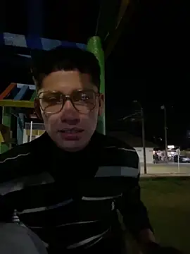 elfernh online show from March 31, 2026, 12:56 am